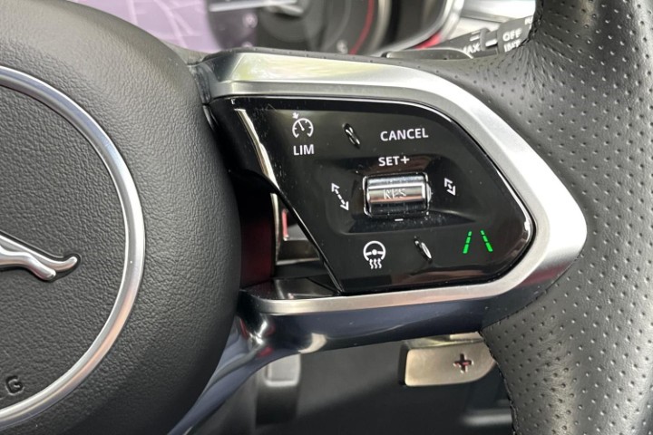 2022 (72) JAGUAR F-PACE 2.0 D200 R-Dynamic SE 5dr Auto AWD 5778488