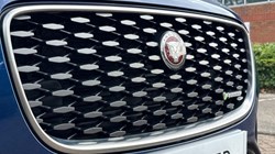 2022 (72) JAGUAR F-PACE 2.0 D200 R-Dynamic SE 5dr Auto AWD 5778504