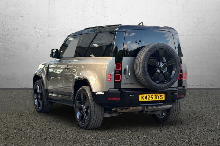 2025 (25) LAND ROVER DEFENDER 3.0 D250 X-Dynamic HSE 90 3dr Auto
