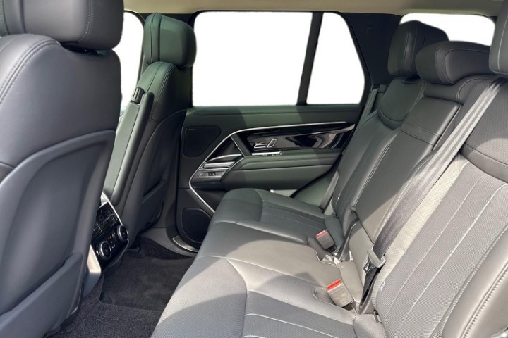 2024 (24) LAND ROVER RANGE ROVER 3.0 D300 SE 4dr Auto 5754104