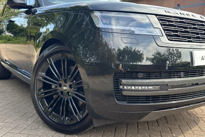 2024 (24) LAND ROVER RANGE ROVER 3.0 D300 SE 4dr Auto 5754144