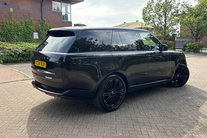2024 (24) LAND ROVER RANGE ROVER 3.0 D300 SE 4dr Auto 5754153