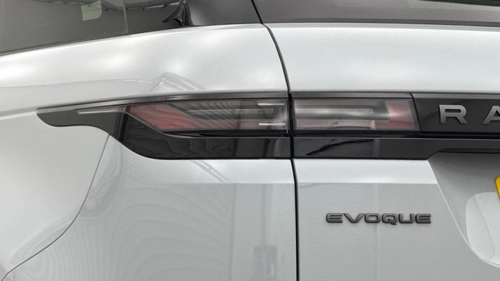 2024 (74) LAND ROVER RANGE ROVER EVOQUE 2.0 D200 Dynamic HSE 5dr Auto 5758245