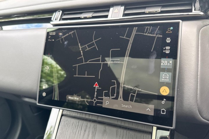 2025 (25) LAND ROVER RANGE ROVER VELAR 2.0 P400e Autobiography 5dr Auto [Revised] 5828029