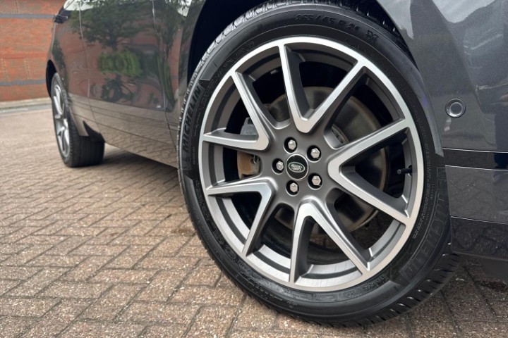 2025 (25) LAND ROVER RANGE ROVER VELAR 2.0 P400e Autobiography 5dr Auto [Revised] 5828043