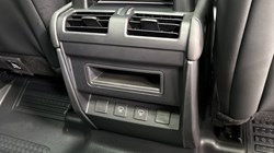 2025 (25) LAND ROVER DEFENDER 2.0 P300e X-Dynamic SE 110 5dr Auto 5756998
