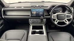 2025 (25) LAND ROVER DEFENDER 2.0 P300e X-Dynamic SE 110 5dr Auto 5756989