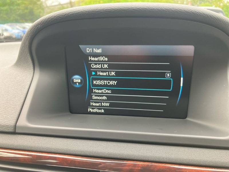 2014 (14) VOLVO XC70 D4 [181] SE Lux 5dr AWD Geartronic 3449280