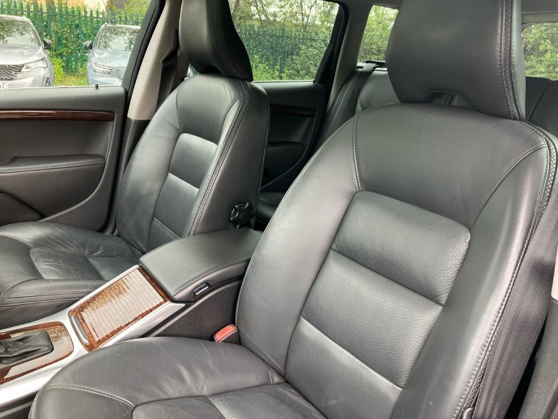 2014 (14) VOLVO XC70 D4 [181] SE Lux 5dr AWD Geartronic 3449287