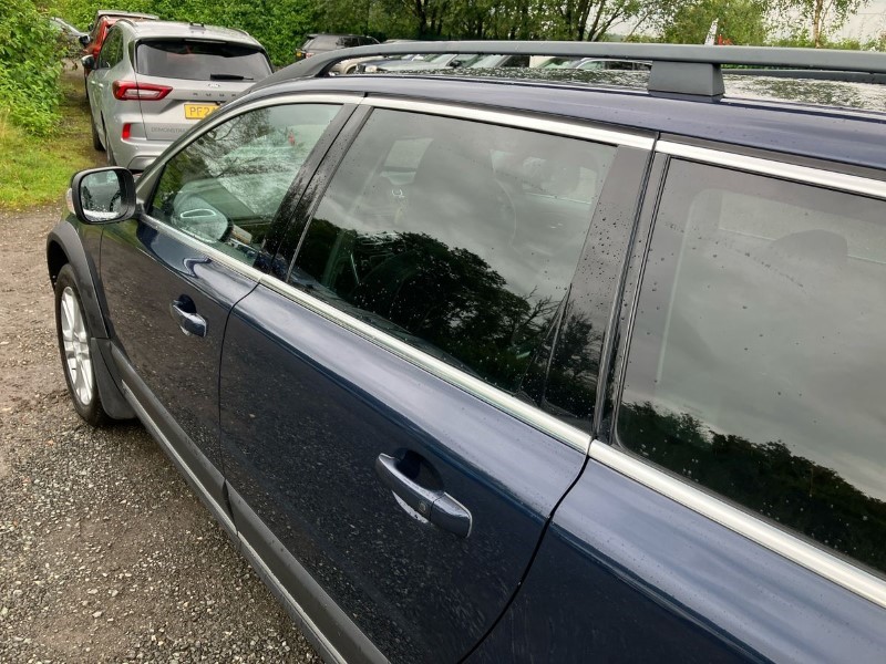 2014 (14) VOLVO XC70 D4 [181] SE Lux 5dr AWD Geartronic 3449291