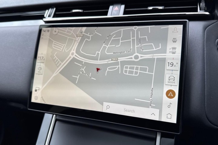 2023 (73) LAND ROVER RANGE ROVER VELAR 2.0 D200 MHEV Dynamic SE 5dr Auto 5802160