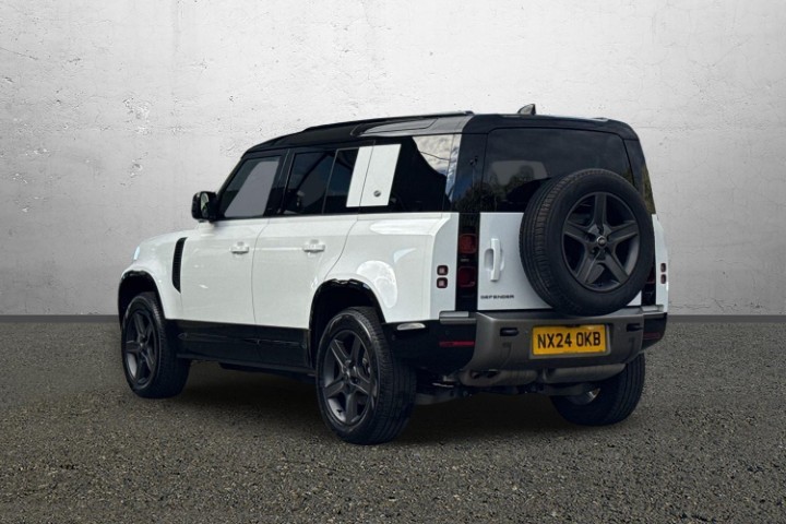 2024 (24) LAND ROVER DEFENDER 3.0 D250 X-Dynamic SE 110 5dr Auto