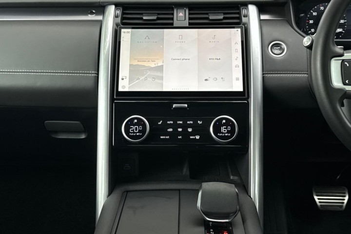 2024 (74) LAND ROVER DISCOVERY 3.0 D350 Metropolitan Edition 5dr Auto 5834014