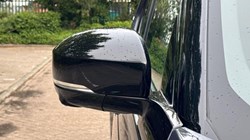 2024 (74) LAND ROVER DISCOVERY 3.0 D350 Metropolitan Edition 5dr Auto 5834053