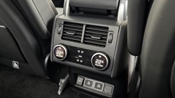 2024 (74) LAND ROVER DISCOVERY 3.0 D350 Metropolitan Edition 5dr Auto 5834018
