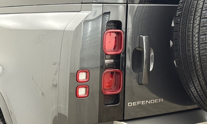 2025 (25) LAND ROVER DEFENDER 3.0 D350 X-Dynamic HSE 110 5dr Auto [7 Seat] 5846314