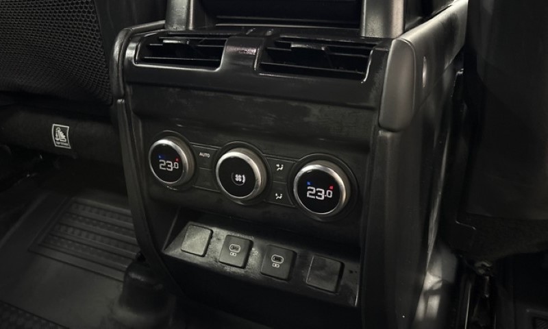 2025 (25) LAND ROVER DEFENDER 3.0 D350 X-Dynamic HSE 110 5dr Auto [7 Seat] 5846313