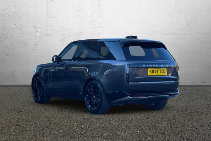 2024 (74) LAND ROVER RANGE ROVER 3.0 D300 HSE 4dr Auto