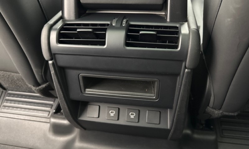 2025 (74) LAND ROVER DEFENDER 2.0 P300e X-Dynamic SE 110 5dr Auto 5844168
