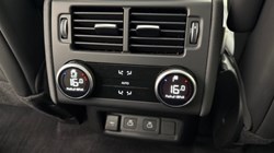 2024 (74) LAND ROVER DISCOVERY 3.0 D350 Dynamic SE 5dr Auto 5877420