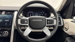 2024 (74) LAND ROVER DISCOVERY 3.0 D350 Dynamic SE 5dr Auto 5877417