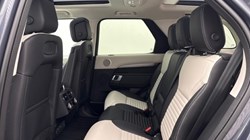 2024 (74) LAND ROVER DISCOVERY 3.0 D350 Dynamic SE 5dr Auto 5877406