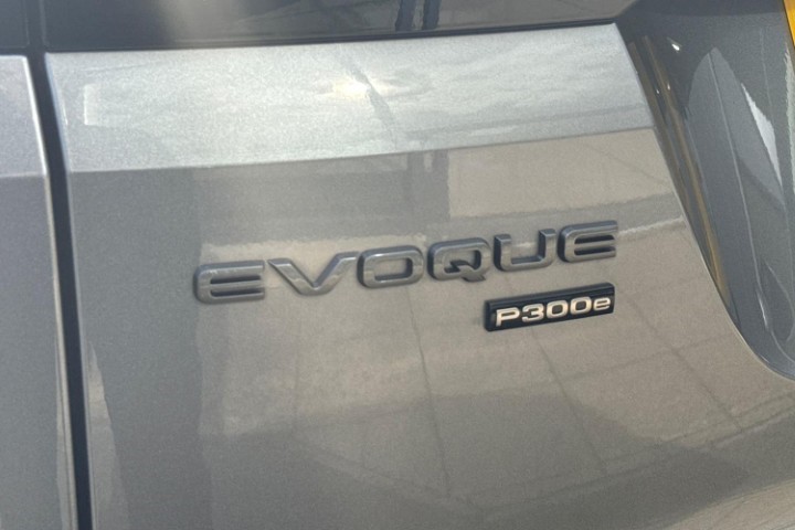 2023 (23) LAND ROVER RANGE ROVER EVOQUE 1.5 P300e R-Dynamic SE 5dr Auto 5869457