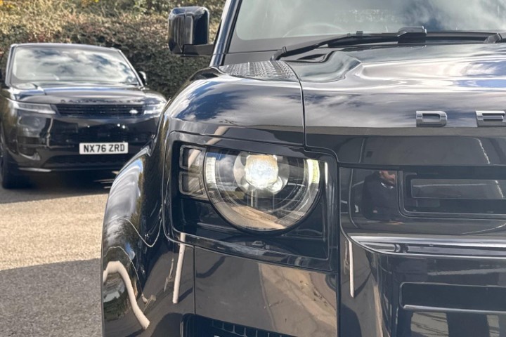 2025 (25) LAND ROVER DEFENDER 5.0 P425 X 110 5dr Auto 5948365