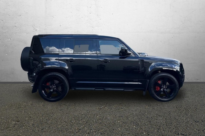 2025 (25) LAND ROVER DEFENDER 5.0 P425 X 110 5dr Auto 5948353