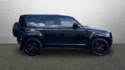 2025 (25) LAND ROVER DEFENDER 5.0 P425 X 110 5dr Auto 5948353