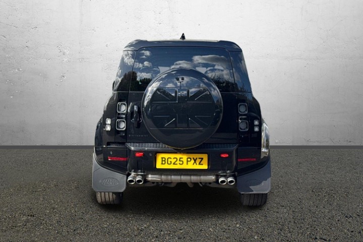 2025 (25) LAND ROVER DEFENDER 5.0 P425 X 110 5dr Auto 5948354