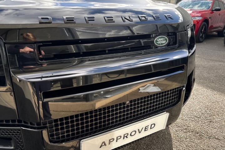 2025 (25) LAND ROVER DEFENDER 5.0 P425 X 110 5dr Auto 5948390