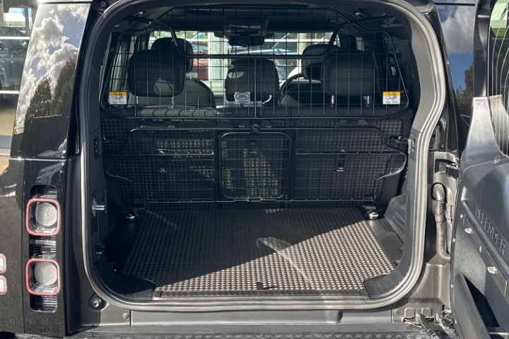 2025 (25) LAND ROVER DEFENDER 5.0 P425 X 110 5dr Auto 5948358