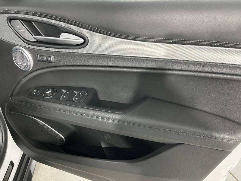 2020 (70) ALFA ROMEO STELVIO 2.0 Turbo 280 Ti 5dr Auto 5101963