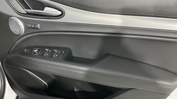 2020 (70) ALFA ROMEO STELVIO 2.0 Turbo 280 Ti 5dr Auto 5101963