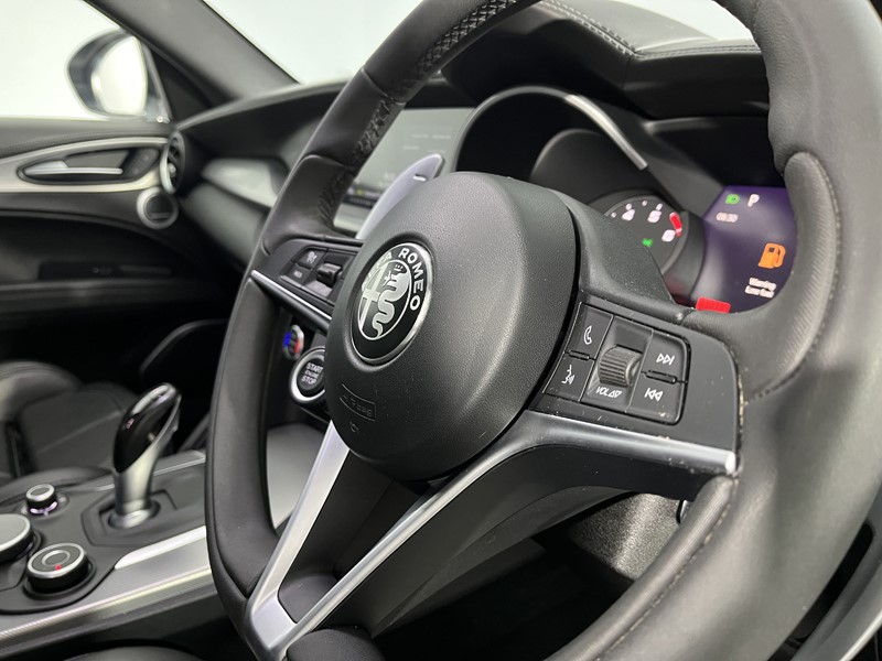 2020 (70) ALFA ROMEO STELVIO 2.0 Turbo 280 Ti 5dr Auto 5101966
