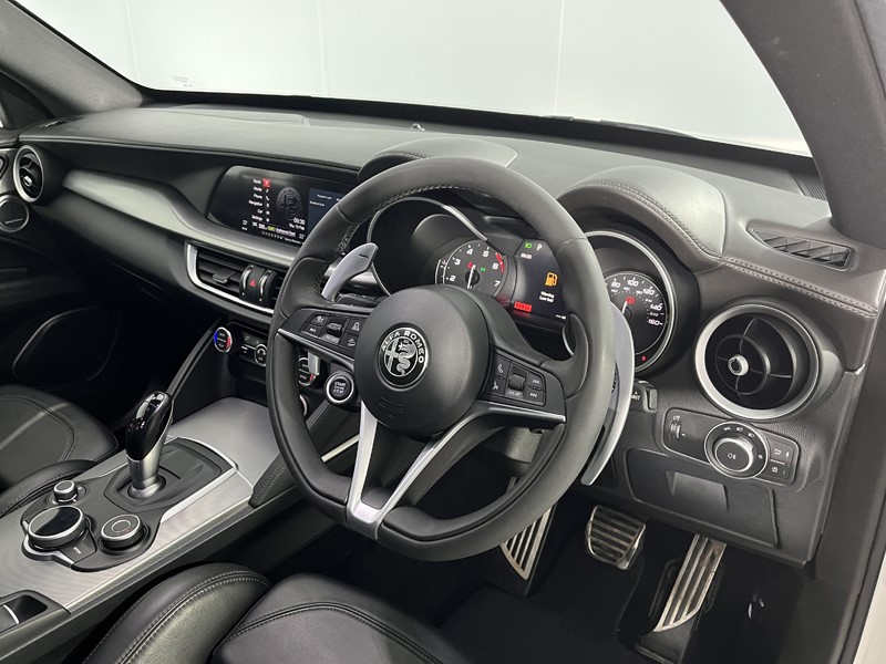 2020 (70) ALFA ROMEO STELVIO 2.0 Turbo 280 Ti 5dr Auto 5101948