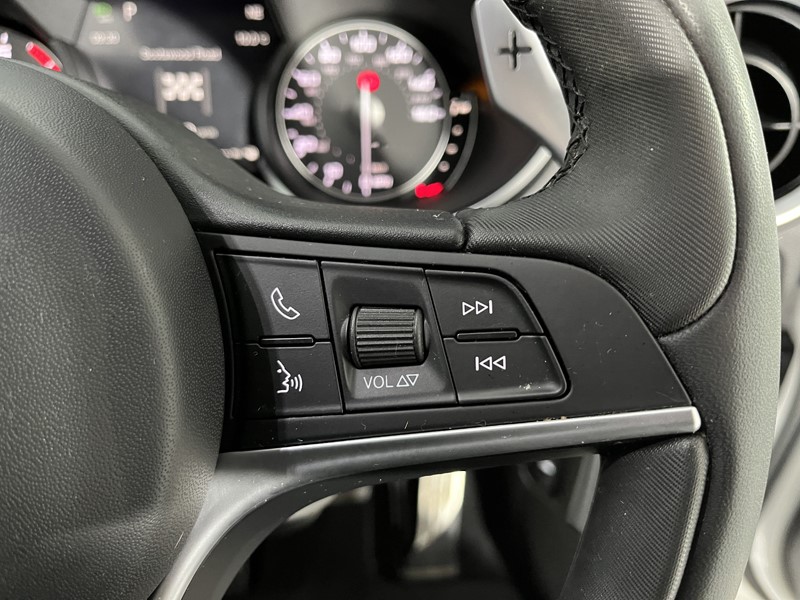 2020 (70) ALFA ROMEO STELVIO 2.0 Turbo 280 Ti 5dr Auto 5101968