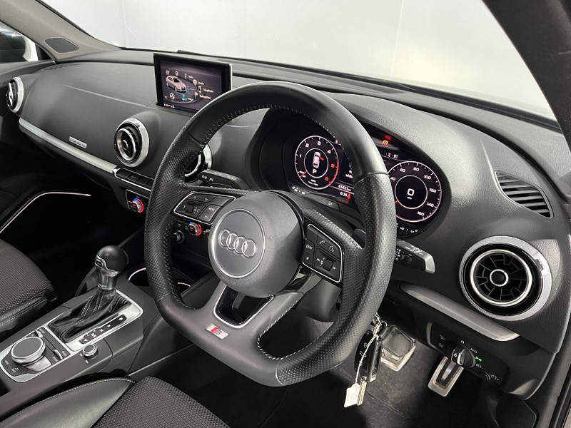 2017 (17) AUDI A3 2.0 TDI 184 Quattro Black Edition 3dr S Tronic 5108626