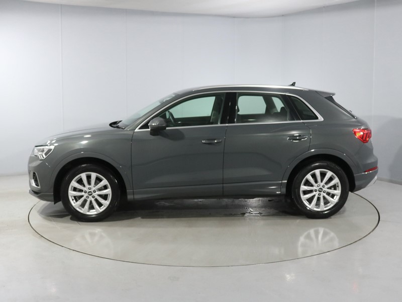 2022 (22) AUDI Q3 35 TFSI Sport 5dr 5101029