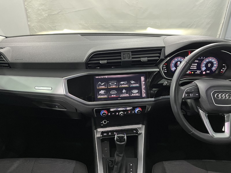 2022 (22) AUDI Q3 35 TFSI Technik 5dr S Tronic 5100786