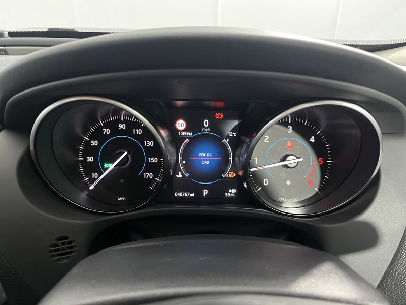 2017 (17) JAGUAR XE 2.0d [180] Prestige 4dr Auto 5107928