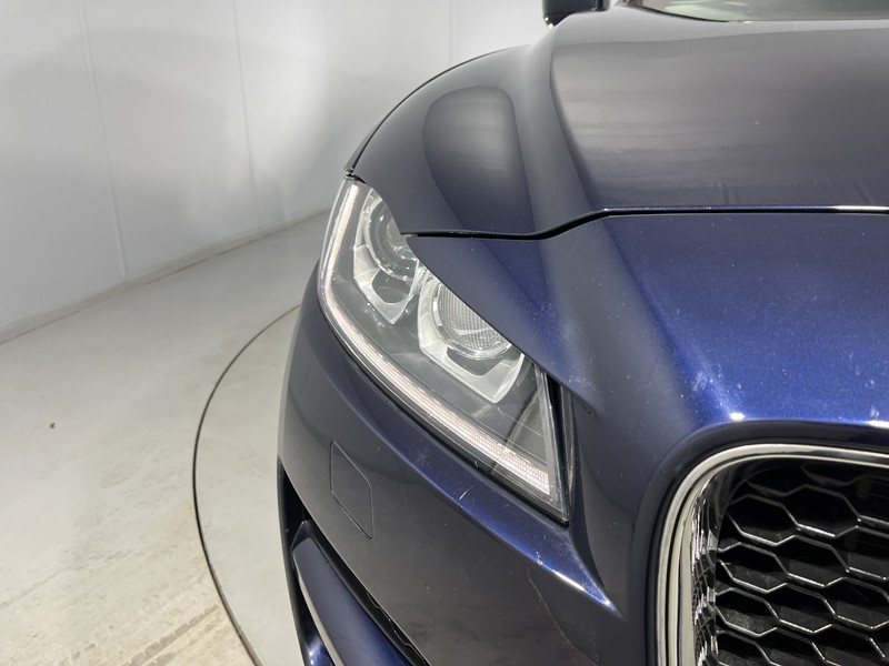 2020 (70) JAGUAR F-PACE 2.0d Portfolio 5dr Auto AWD 5101719