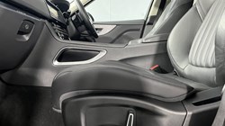 2020 (70) JAGUAR F-PACE 2.0d Portfolio 5dr Auto AWD 5101714