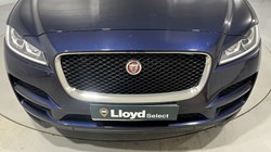 2020 (70) JAGUAR F-PACE 2.0d Portfolio 5dr Auto AWD 5101720