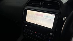 2020 (70) JAGUAR F-PACE 2.0d Portfolio 5dr Auto AWD 5101687