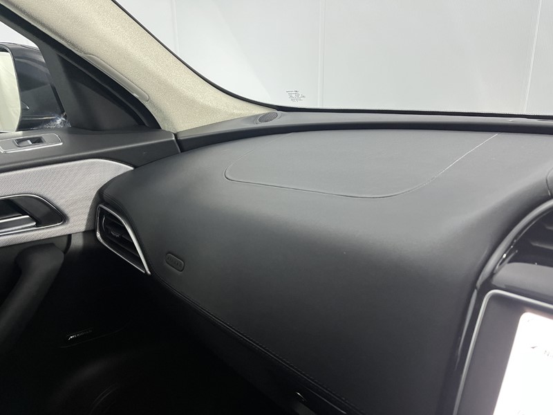 2020 (70) JAGUAR F-PACE 2.0d Portfolio 5dr Auto AWD 5101706