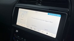 2020 (70) JAGUAR F-PACE 2.0d Portfolio 5dr Auto AWD 5101709