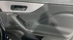 2020 (70) JAGUAR F-PACE 2.0d Portfolio 5dr Auto AWD 5101700