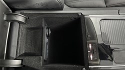 2020 (70) JAGUAR F-PACE 2.0d Portfolio 5dr Auto AWD 5101713